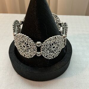Filigree Intricate Panels Silver Tone Stretch Bracelet